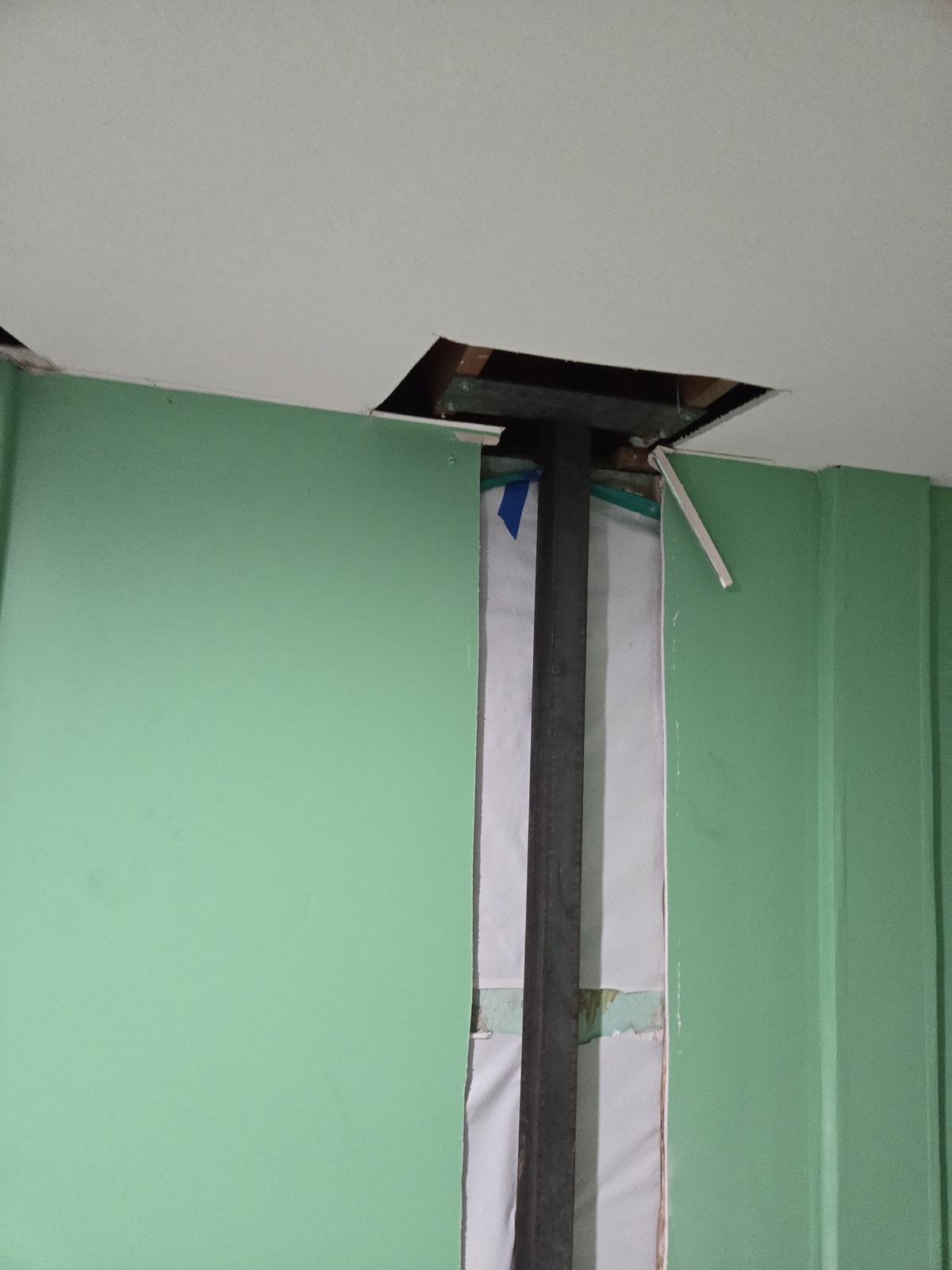 Steel I-beam wall brace